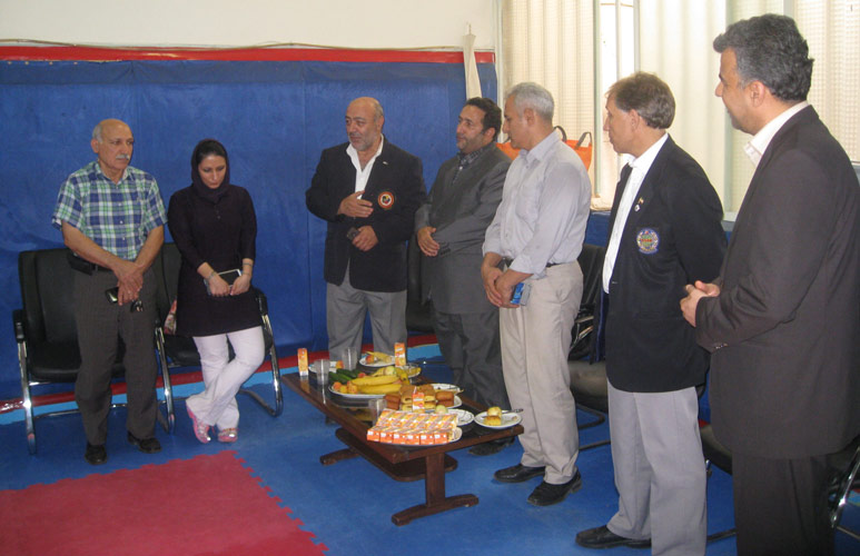 جلسه حضور اساتید در باشگاه آراباکس